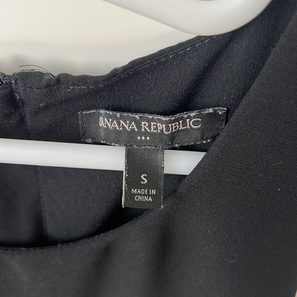 Banana Republic Sleeveless Top Size M - Picture 2 of 6